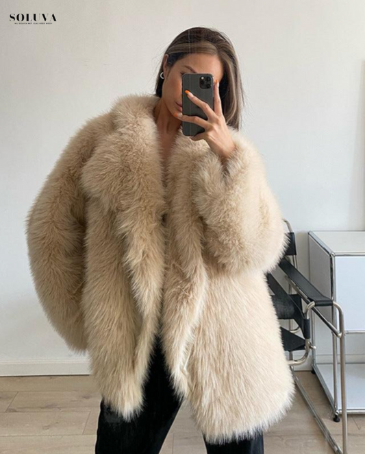 Frost Elegance - Warme Bontmantel